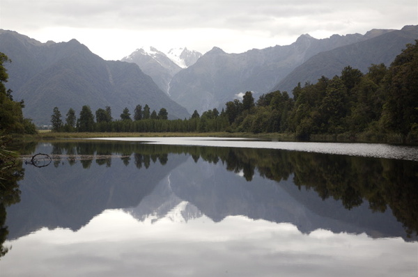 LAKE MATHESON - MIRROR LAKE - NEW ZEALAND