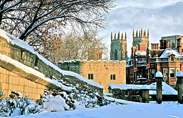 IMG_0826_2_3_2 SNOWY YORK  copy - YORK SNOW 2008