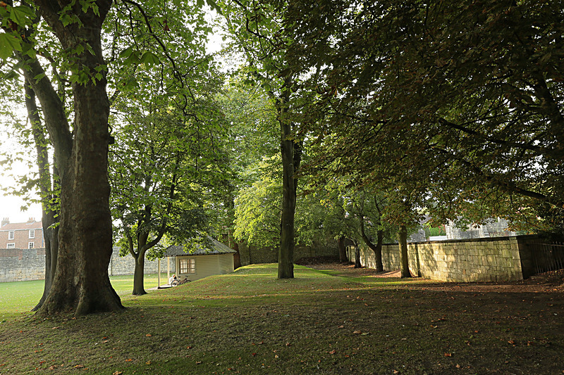 SEPTEMBER 2014-15 - FOUR SEASONS MUSEUM GARDENS
