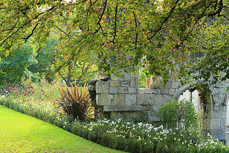 SEPTEMBER 2014-11 - FOUR SEASONS MUSEUM GARDENS