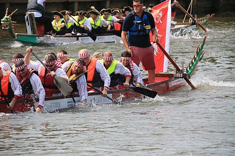 BV6R1635 - DRAGON BOAT RACES 2015 York Rotary Club