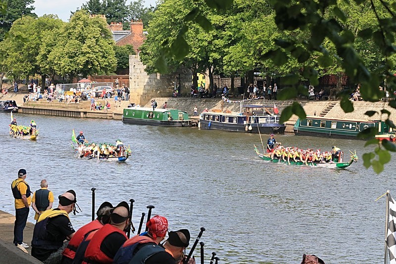 BV6R1428 - DRAGON BOAT RACES 2015 York Rotary Club