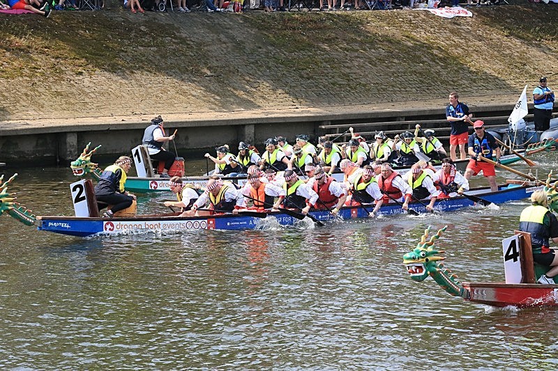 BV6R1574 - DRAGON BOAT RACES 2015 York Rotary Club