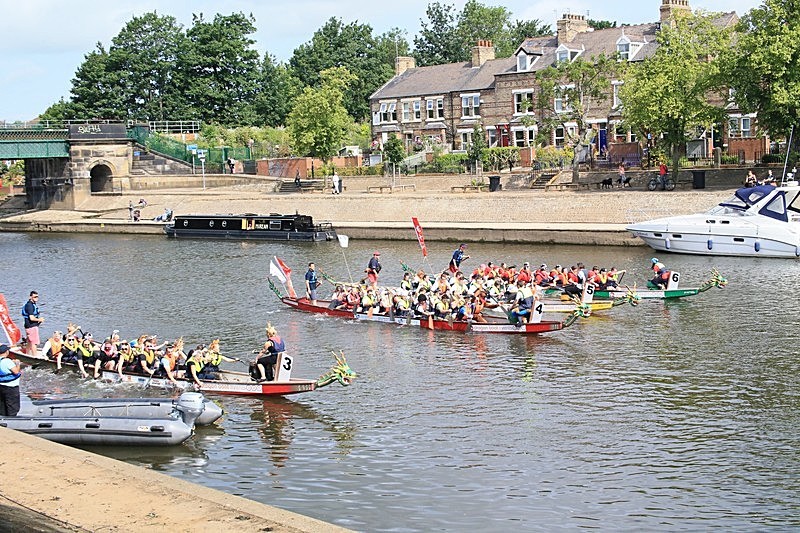 BV6R1387 - DRAGON BOAT RACES 2015 York Rotary Club