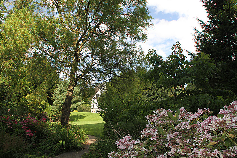 AUGUST 2014  -3 - FOUR SEASONS MUSEUM GARDENS