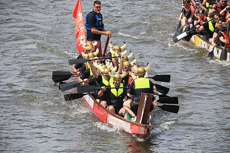BV6R1618 - DRAGON BOAT RACES 2015 York Rotary Club