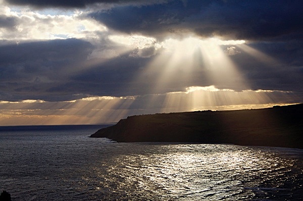 B SUNBEAMS RAVENSCAR - MOODS, ROBIN HOOD'S BAY