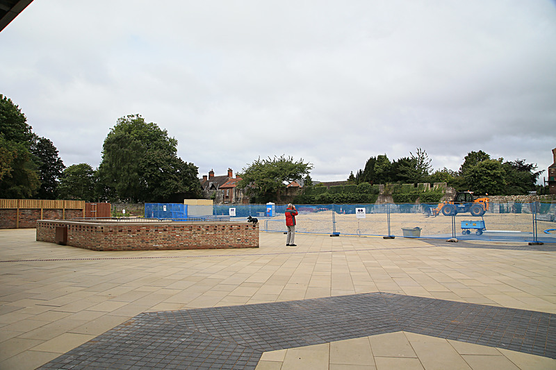 SEPTEMBER 4 2015-2 - FOUR SEASONS MUSEUM GARDENS