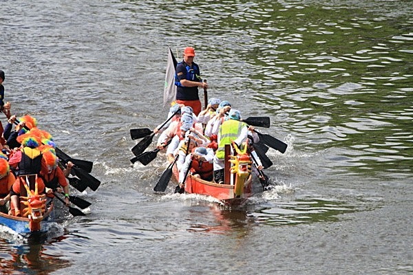 IMG_1492 - DRAGON BOAT RACE 2011 York Rotary Club