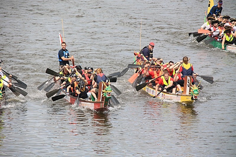 BV6R1509 - DRAGON BOAT RACES 2015 York Rotary Club
