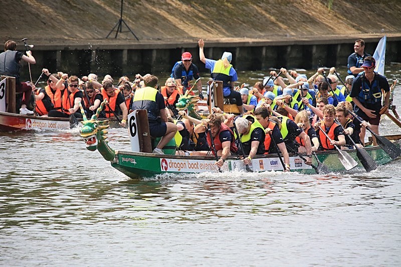 BV6R1648 - DRAGON BOAT RACES 2015 York Rotary Club