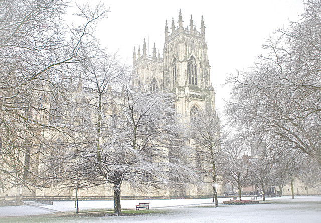 CHRISTMAS_SNOW_YORK_MINSTER_DEANS_PARK_2 - PORTFOLIO 2015
