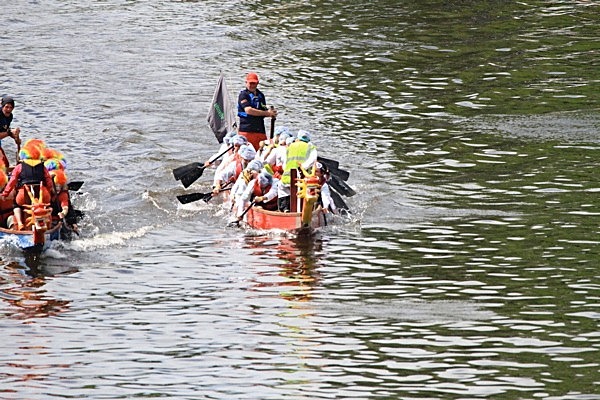 IMG_1490 - DRAGON BOAT RACE 2011 York Rotary Club