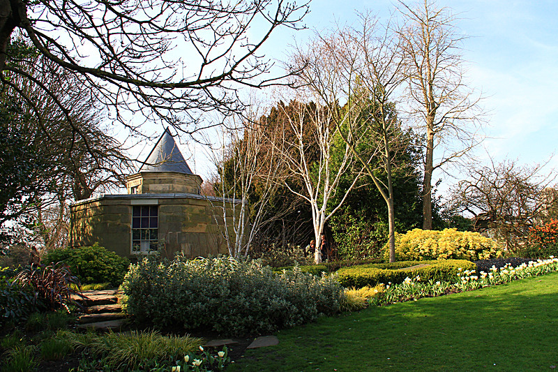 APRIL 2015   - FOUR SEASONS MUSEUM GARDENS