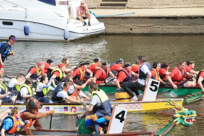 BV6R1389 - DRAGON BOAT RACES 2015 York Rotary Club