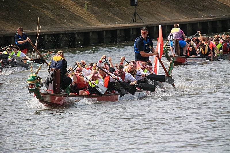 BV6R1631 - DRAGON BOAT RACES 2015 York Rotary Club