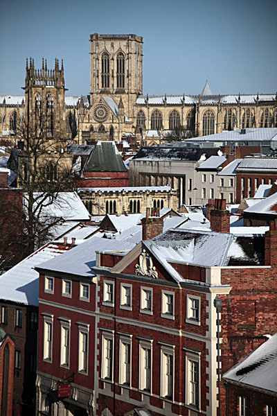 IMG_8955 -YORK MINSTER OVER THE SNOWY ROOFTOPS copy - YORK SNOW 2008