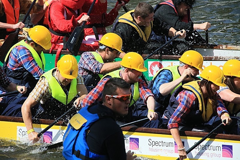 BV6R1812 - DRAGON BOAT RACES 2015 York Rotary Club