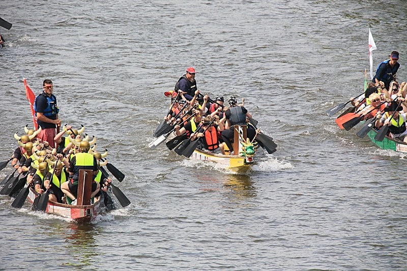 BV6R1609 - DRAGON BOAT RACES 2015 York Rotary Club
