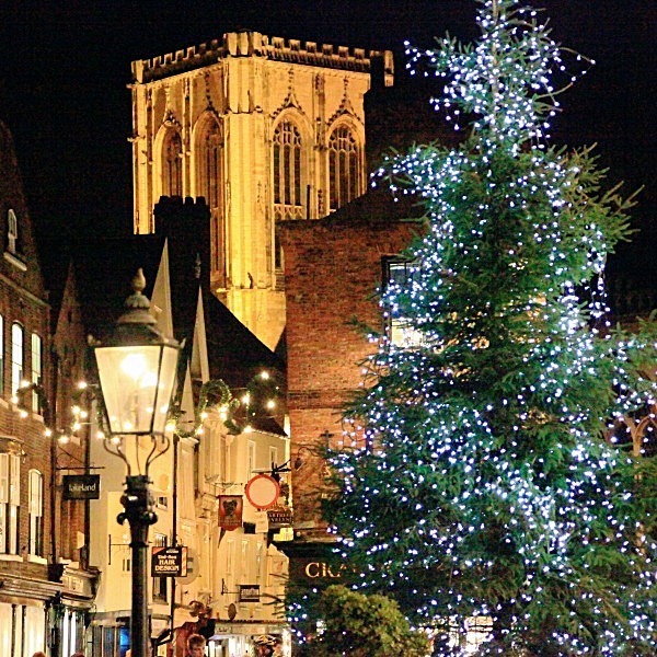 CHRISTMAS IN ST HELEN'S SQUARE  http://www.yorkagainstcancer.org.uk/pr - YORK AGAINST CANCER CHRISTMAS CARD CHOICE 2011