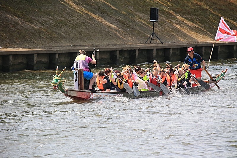 BV6R1636 - DRAGON BOAT RACES 2015 York Rotary Club