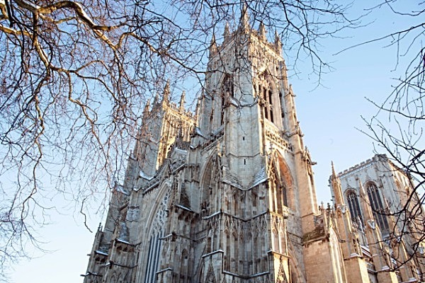 IMG_ SNOWY GOLDEN  DAWN- 2 YORK MINSTER 8799 copy - YORK SNOW 2013
