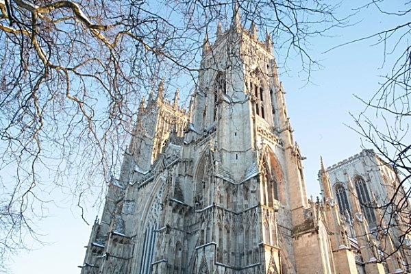 IMG_ SNOWY GOLDEN  DAWN YORK MINSTER 8799 copy - YORK SNOW 2013