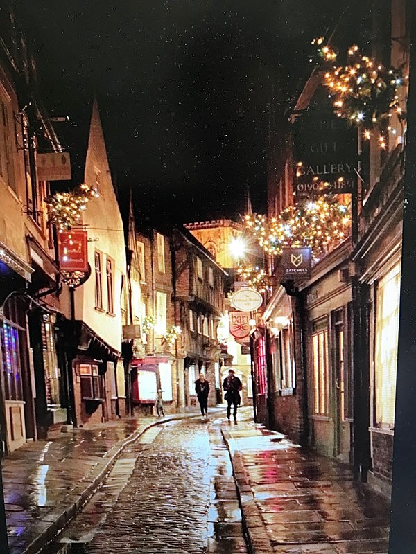 65A8F502-E753-4C2B-95D3-DD24AB453AB1 - YORK AGAINST CANCER CHRISTMAS CARDS & CALENDAR 2018