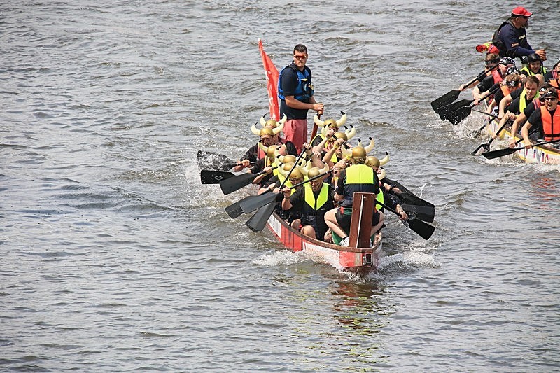 BV6R1612 - DRAGON BOAT RACES 2015 York Rotary Club