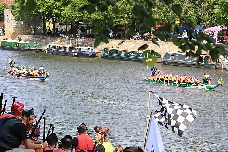 BV6R1429 - DRAGON BOAT RACES 2015 York Rotary Club