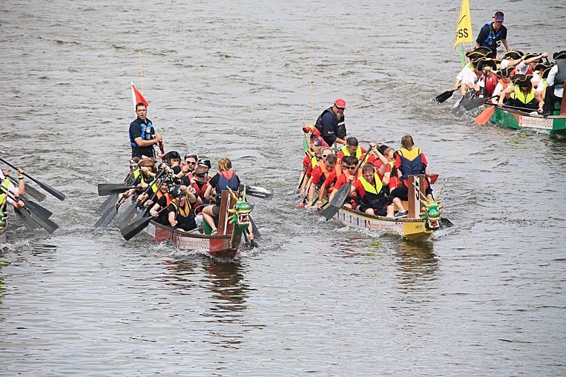 BV6R1508 - DRAGON BOAT RACES 2015 York Rotary Club