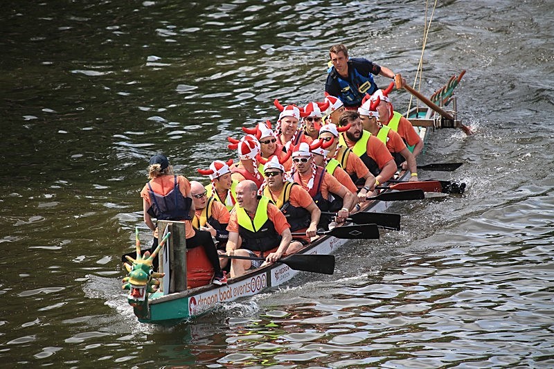 BV6R1674 - DRAGON BOAT RACES 2015 York Rotary Club