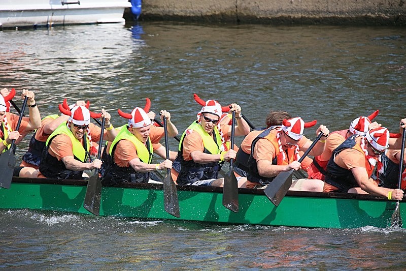 BV6R1433 - DRAGON BOAT RACES 2015 York Rotary Club