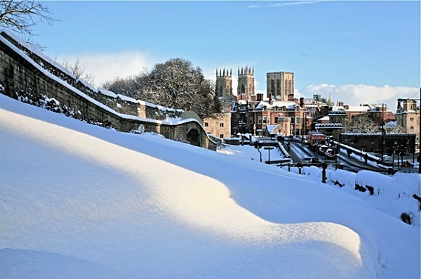 IMG_0791_2  SNOWY  YORK MINSTER AND THE CITY WALLScopy - YORK SNOW 2013