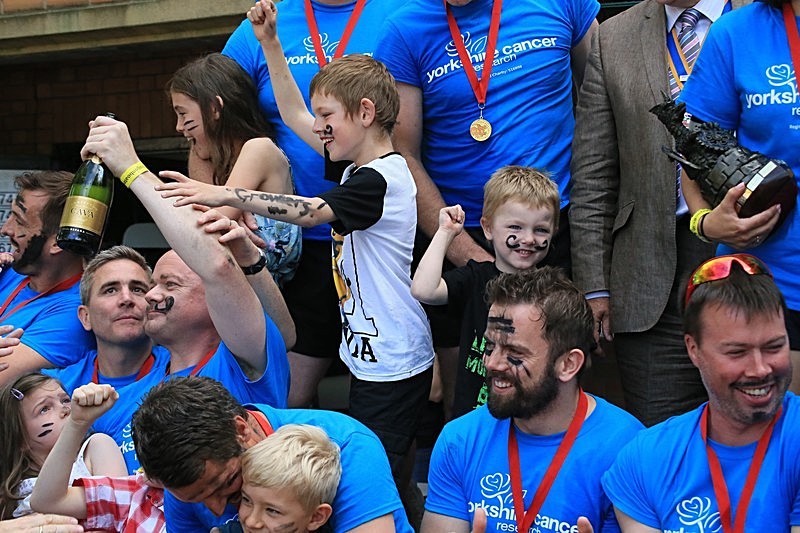 BV6R2033 - DRAGON BOAT RACES 2015 York Rotary Club