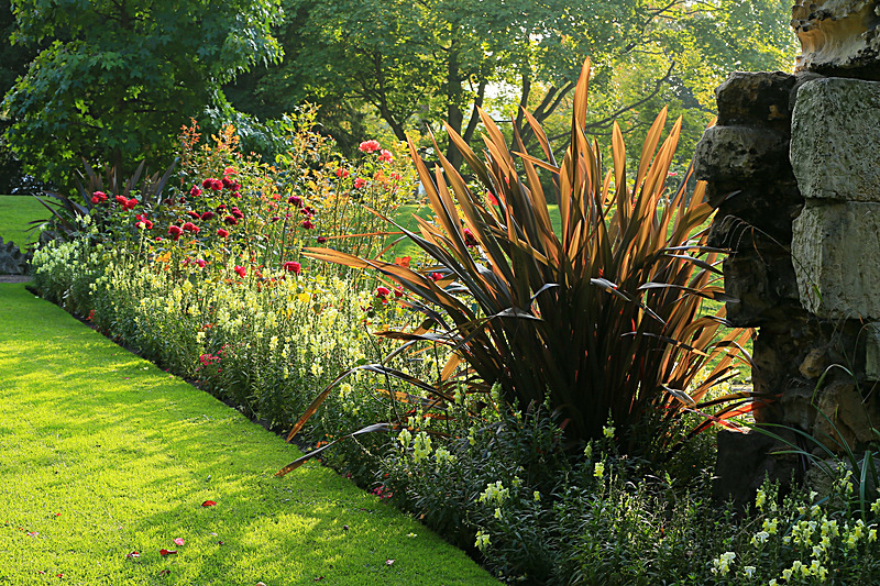 SEPTEMBER 2014-12 - FOUR SEASONS MUSEUM GARDENS