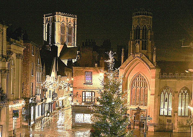 CHRISTMAS LIGHTS ST HELENS SQUARE FROM  MANSION HOUSE - FRIENDS OF YORK MINSTER CHRISTMAS CARD 2017