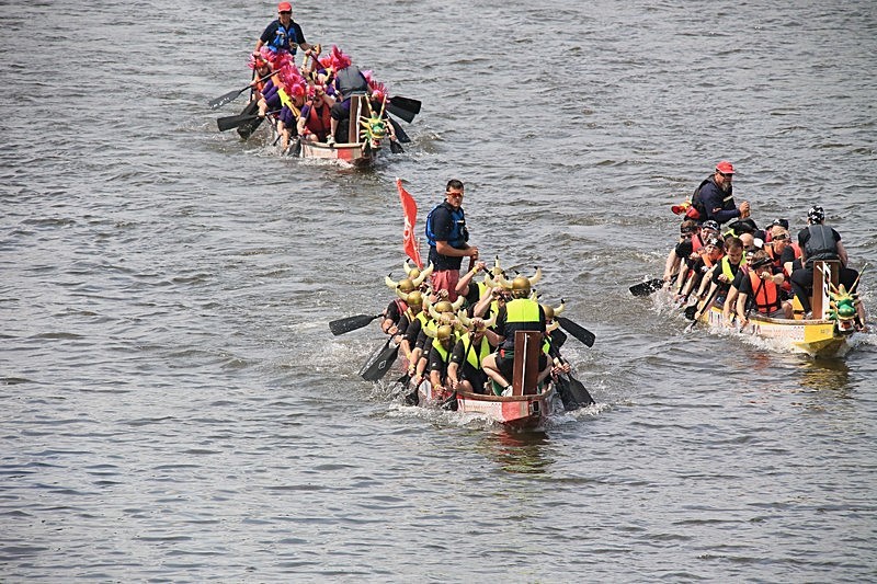 BV6R1606 - DRAGON BOAT RACES 2015 York Rotary Club