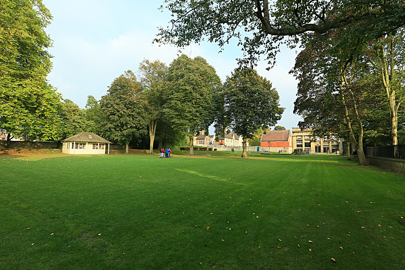 SEPTEMBER 2014-13 - FOUR SEASONS MUSEUM GARDENS