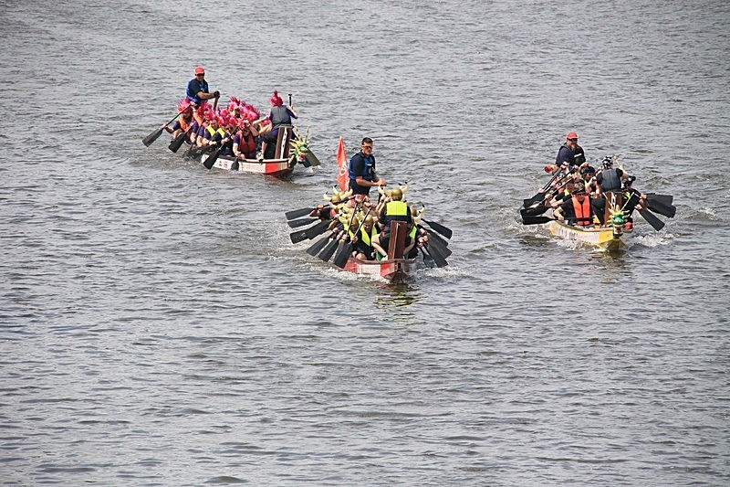 BV6R1600 - DRAGON BOAT RACES 2015 York Rotary Club