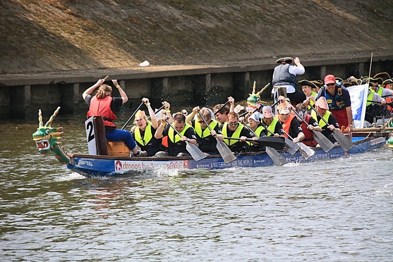 BV6R1632 - DRAGON BOAT RACES 2015 York Rotary Club