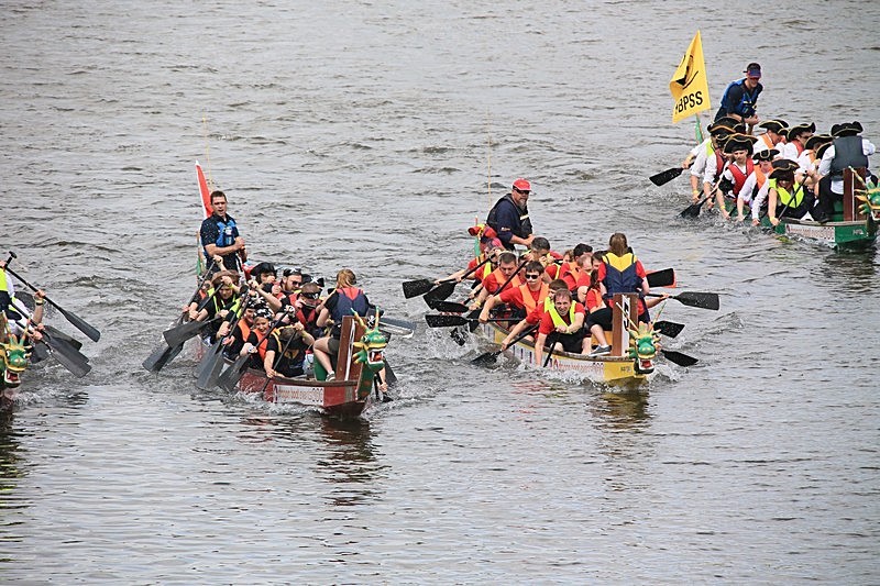 BV6R1507 - DRAGON BOAT RACES 2015 York Rotary Club