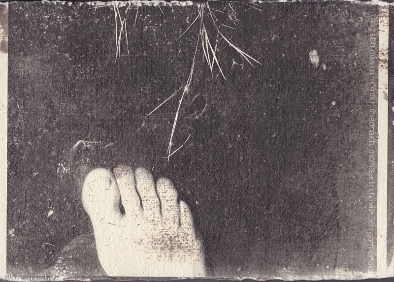 ‘Dh’fhàg sibh mis am mòintich fhiadhaich’ - astar: silver gelatin photographs