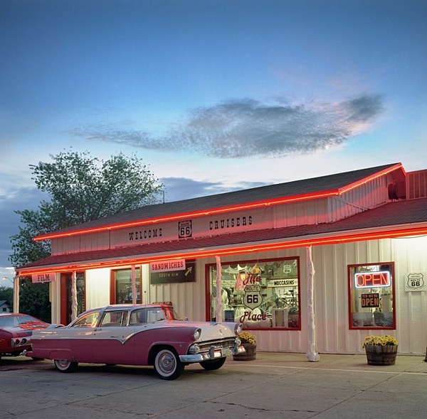Welcome Cruisers, Route 66. - American Icons