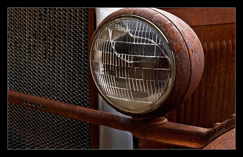 Cracked Headlamp - Vehicles