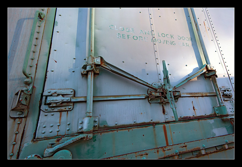 Plug Door - Railroad