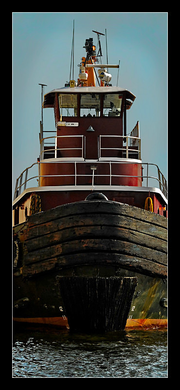 Tug - Details
