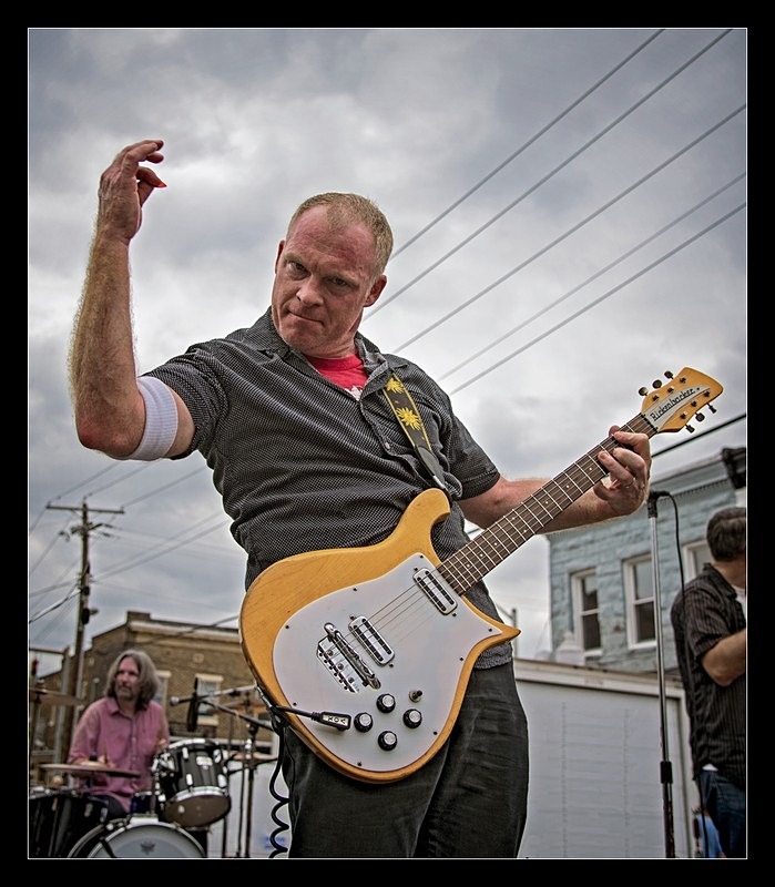 Guitar Man - People