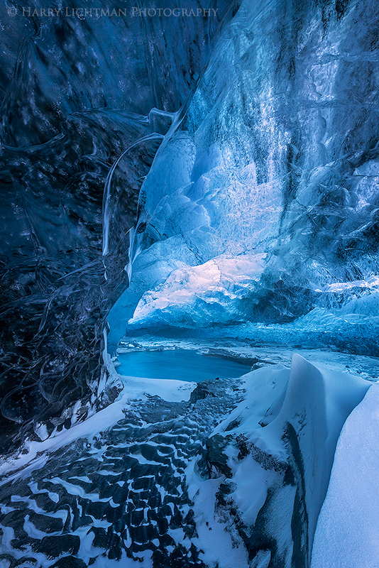 Crystal Catacomb - Iceland Winter