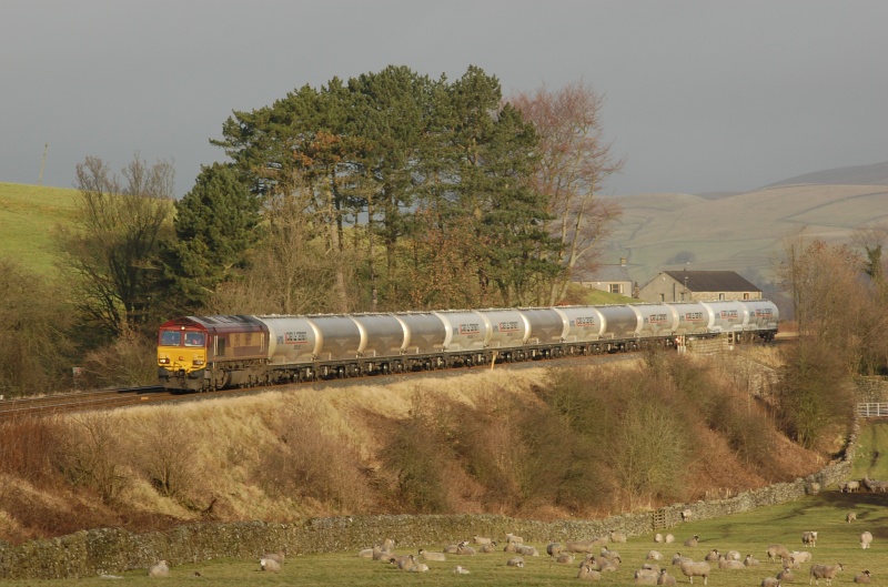 17.12.08 66159 6M00 Mossend - Clitheroe Settle - Settle